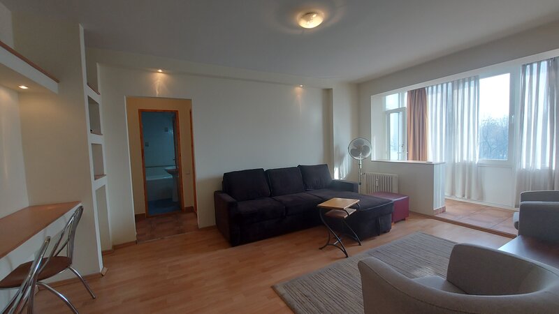 Unirii, bd. Dimitrie Cantemir, vanzare 2 cam. renovate,